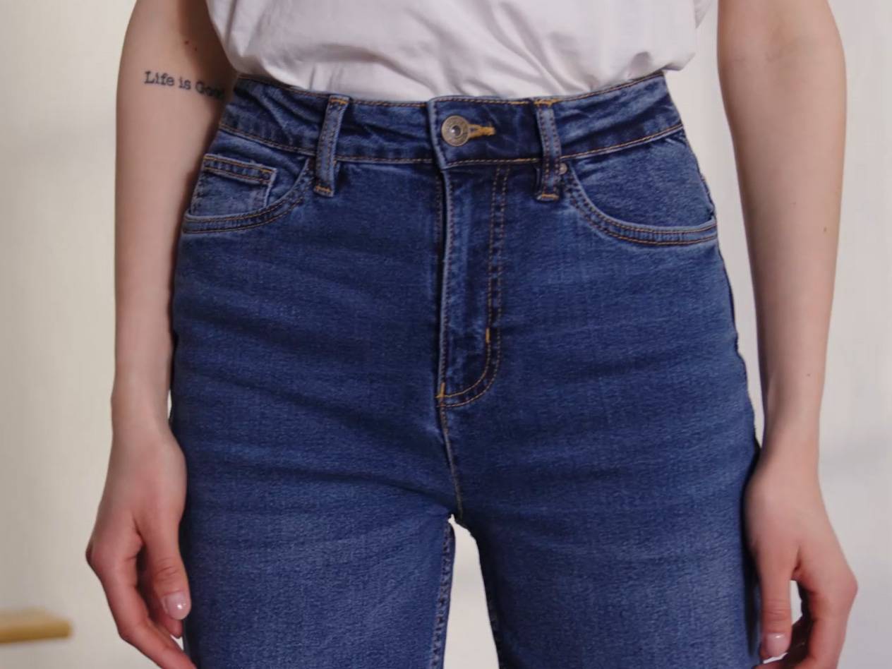 BlĂĄ jeans.